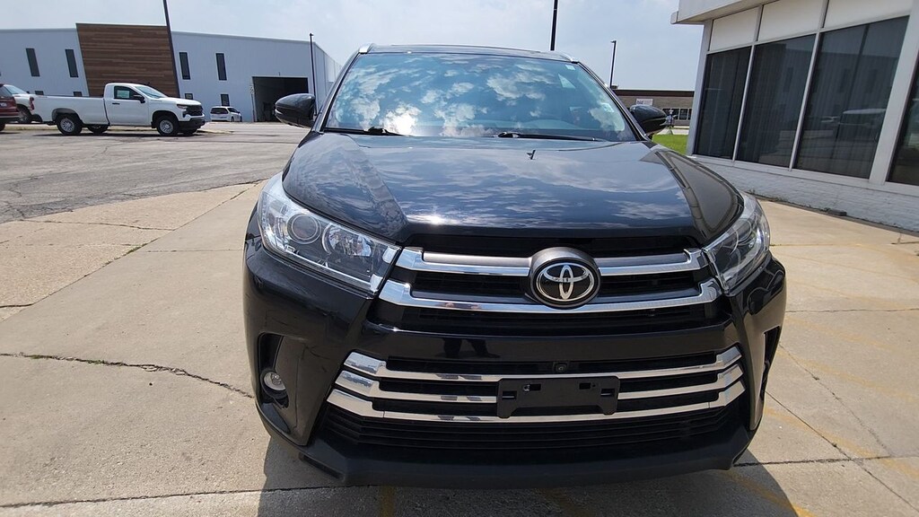 Used 2019 Toyota Highlander Limi WAGON