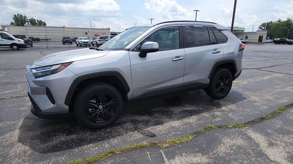 Used 2025 Toyota RAV4 XLE AWD WAGON