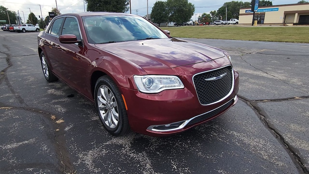 Used 2017 Chrysler 300 Limite SEDAN