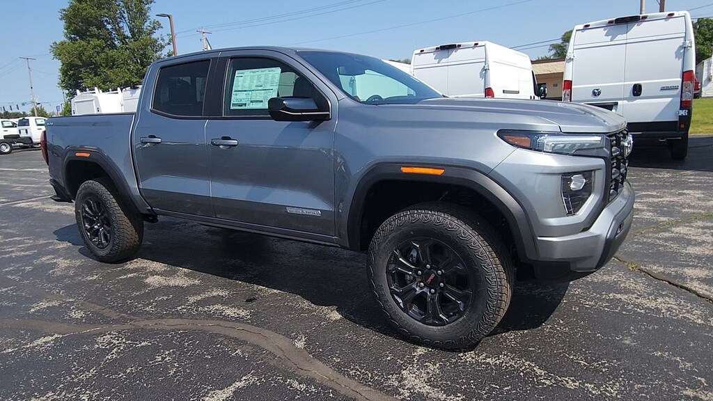 Used 2025 GMC Canyon Elevatio PICKUP