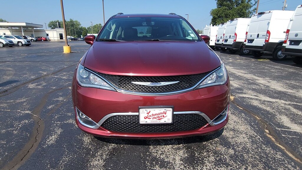 Used 2020 Chrysler Pacifica Tourin VAN PASSENGE