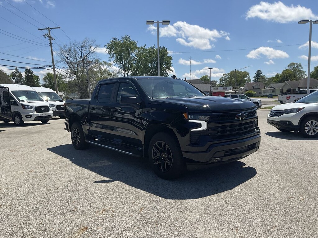 Used 2025 Chevrolet Silverado PICKUP