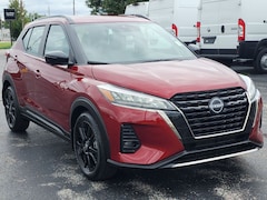 2024 Nissan Kicks SR HATCHBACK