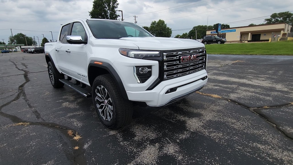 Used 2024 GMC Canyon Denali PICKUP