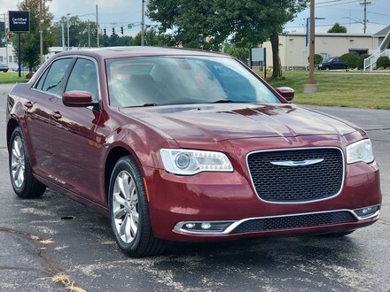 2017 Chrysler 300 Limite SEDAN