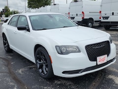 2023 Chrysler 300 Touring SEDAN