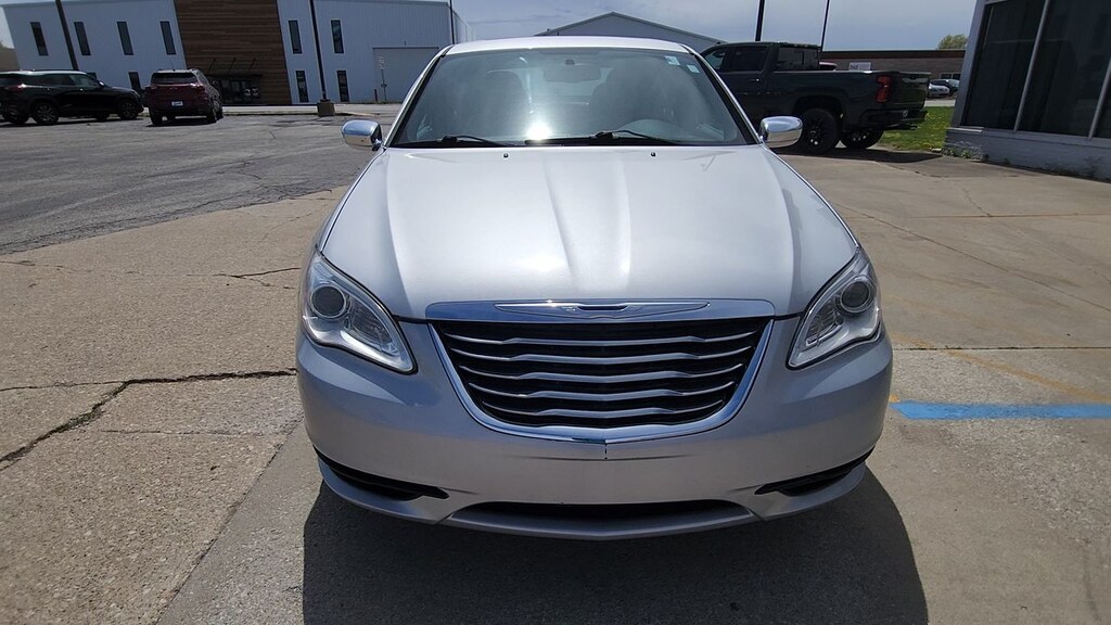 Used 2012 Chrysler 200 Limited SEDAN