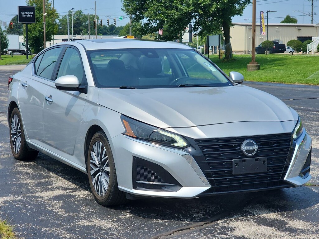 Used 2024 Nissan Altima SV SEDAN