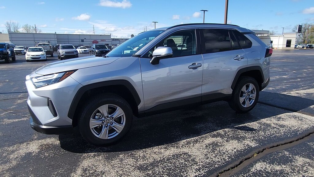 Used 2025 Toyota RAV4 XLE AWD WAGON