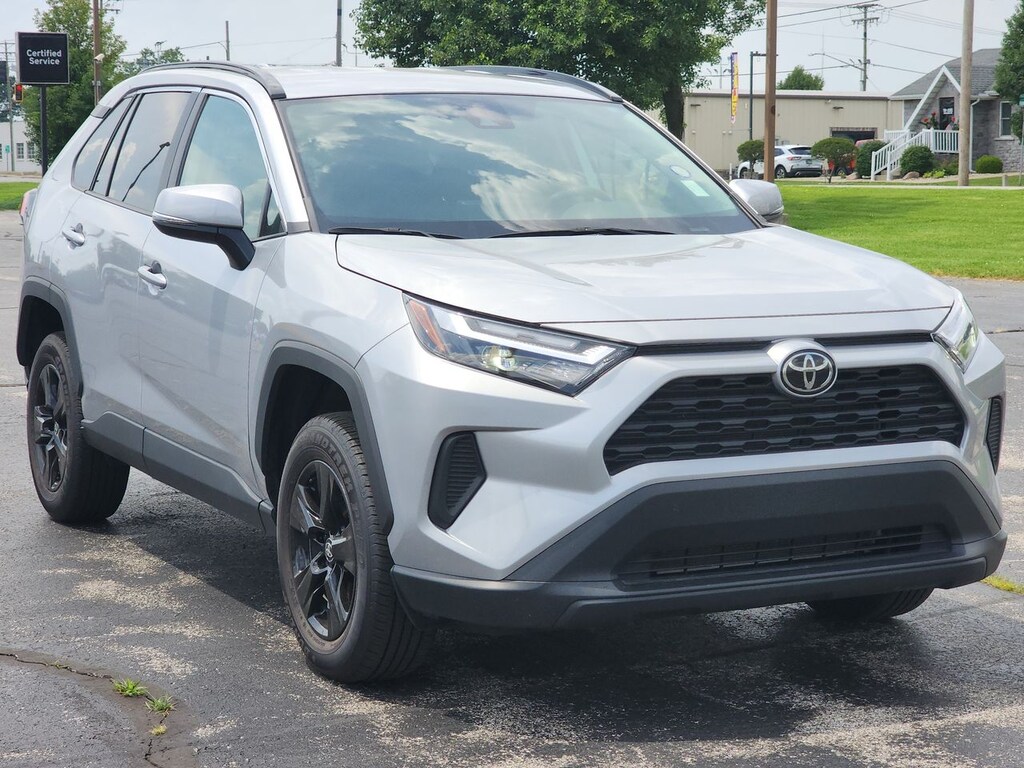 Used 2025 Toyota RAV4 XLE AWD WAGON