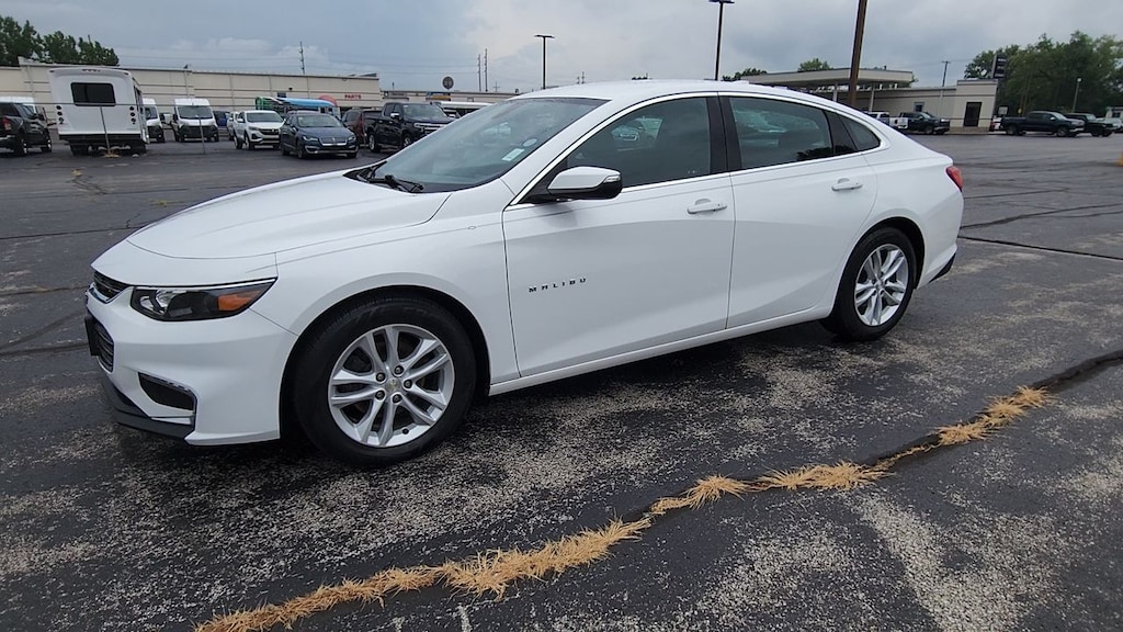 Used 2017 Chevrolet Malibu LT SEDAN