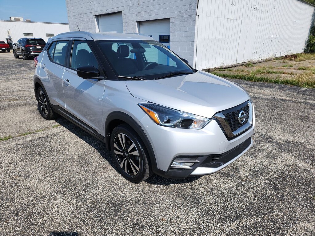 Used 2019 Nissan Kicks SR HATCH