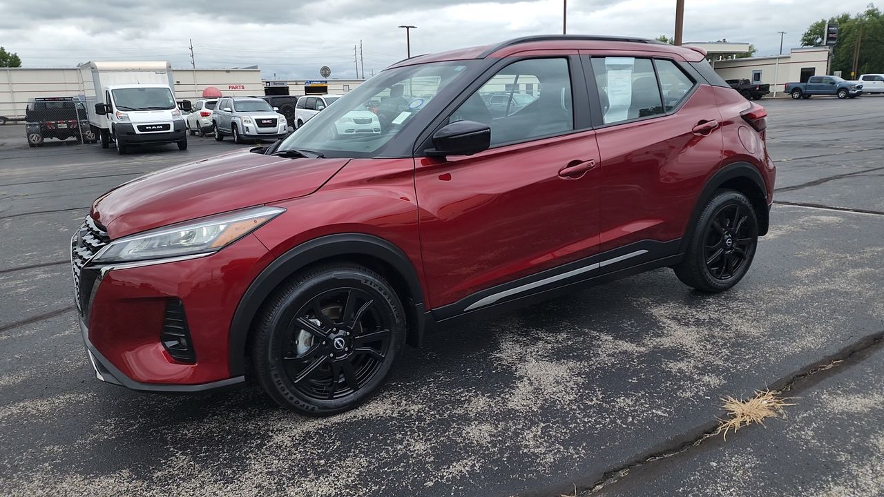 Used 2024 Nissan Kicks SR HATCHBACK