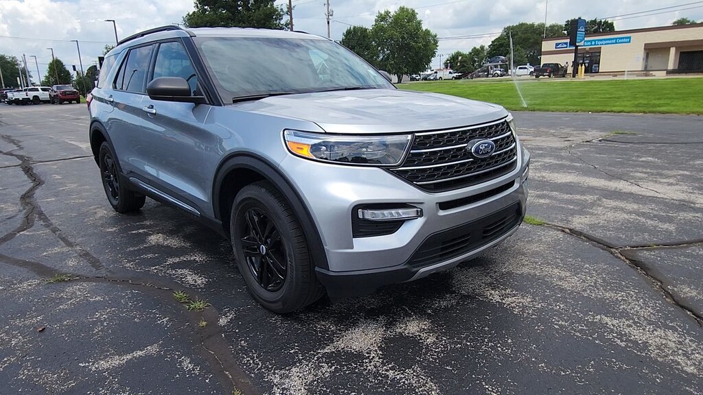 Used 2024 Ford Explorer XLT WAGON