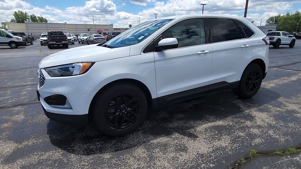 Used 2024 Ford Edge SEL WAGON