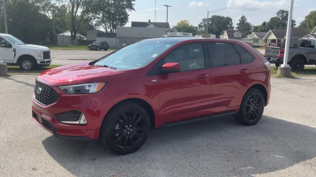 Used 2024 Ford Edge SEL WAGON
