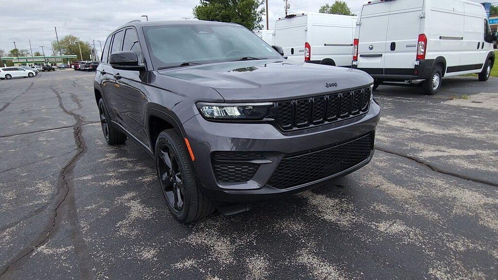 Used 2023 Jeep Grand Cherokee WAGON