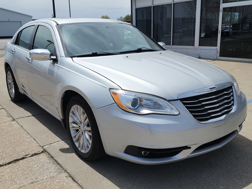 Used 2012 Chrysler 200 Limited SEDAN