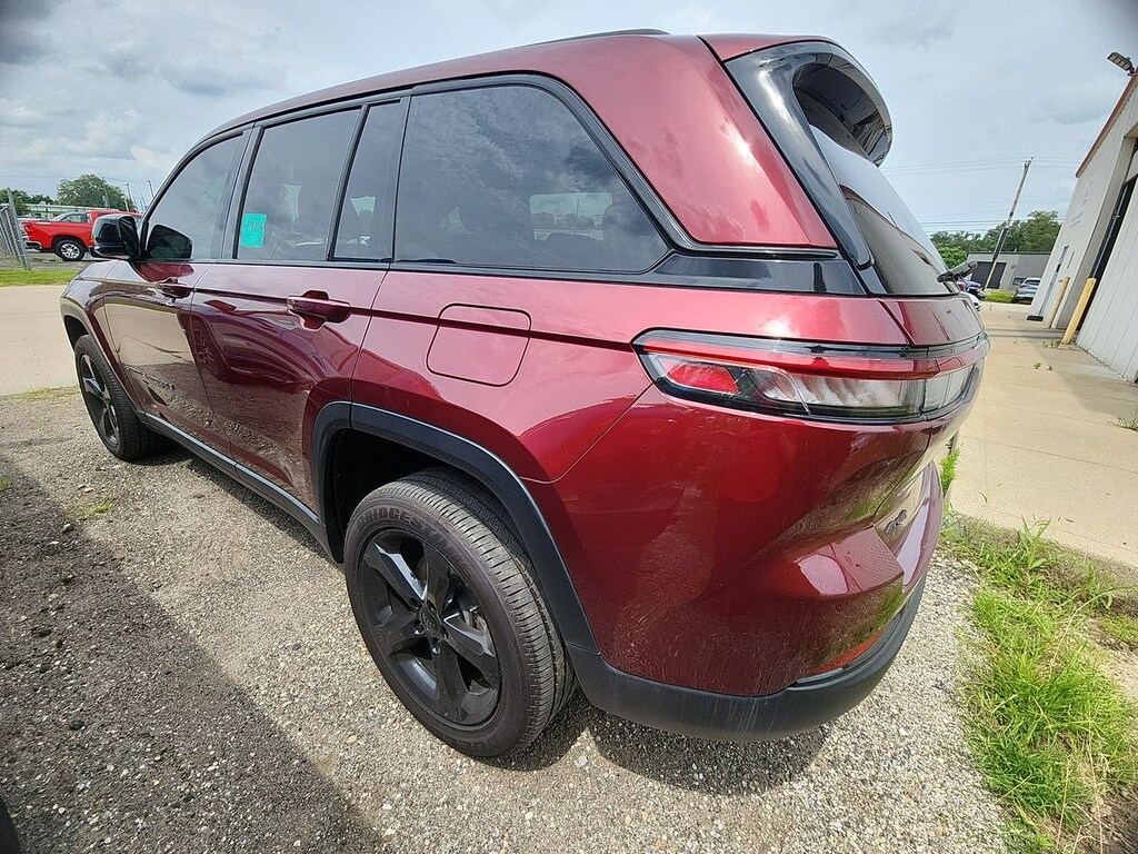 Used 2024 Jeep Grand Cherokee WAGON