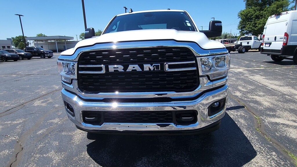 Used 2023 Ram 2500 BIG Horn CREW CAB PIC