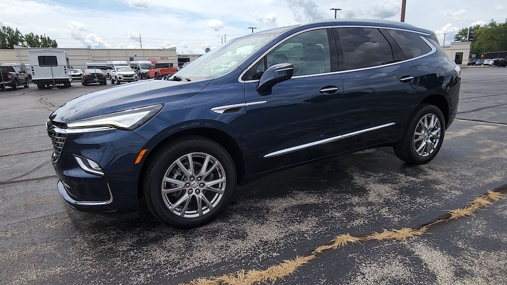 Used 2023 Buick Enclave Essence WAGON