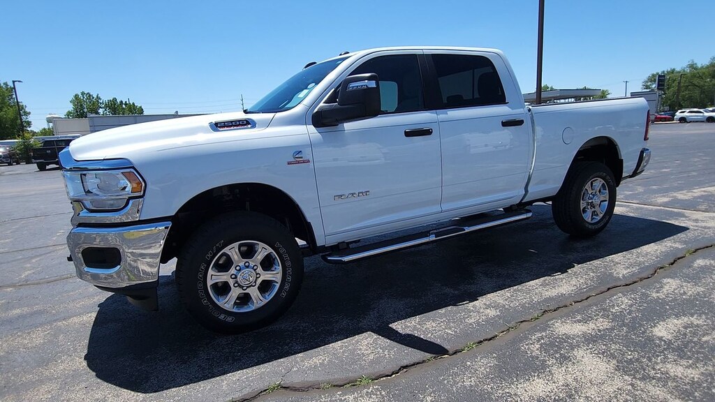Used 2023 Ram 2500 BIG Horn CREW CAB PIC