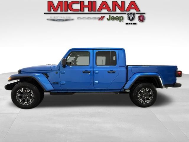 2026 Jeep Gladiator Sahara Auto's photo