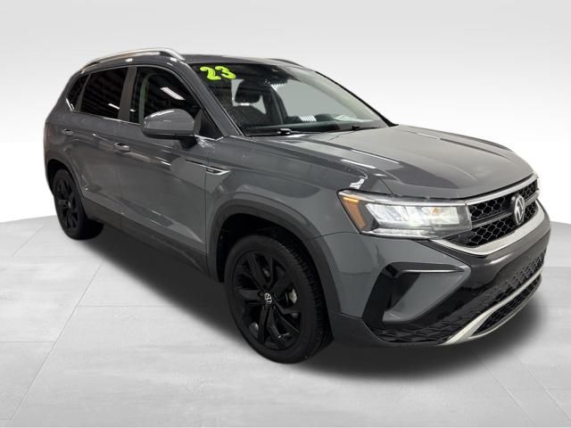 2023 Volkswagen Taos SE photo 4