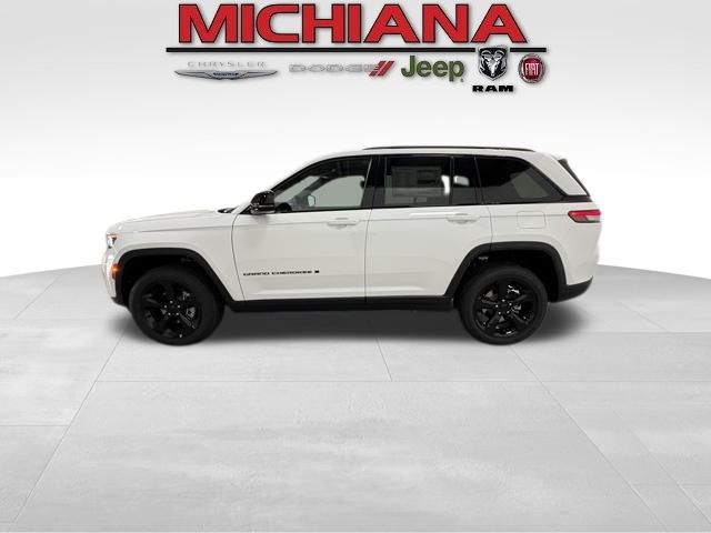 2025 Jeep Grand Cherokee Altitude's photo