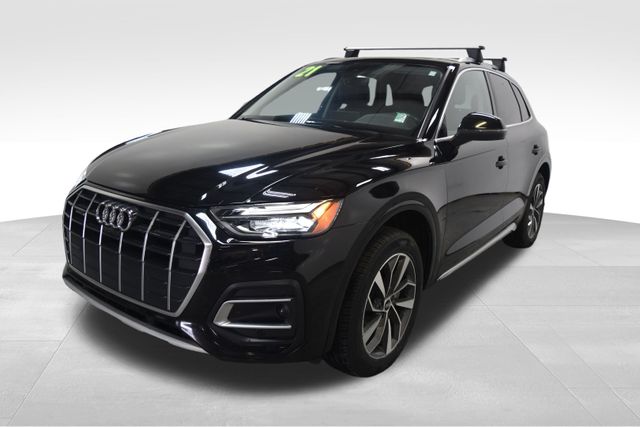 2021 Audi Q5 45 Premium photo 2