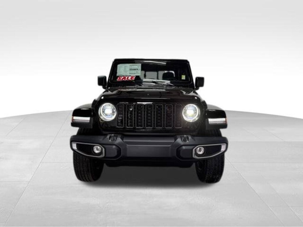 New 2026 Jeep Gladiator Sahara Pickup