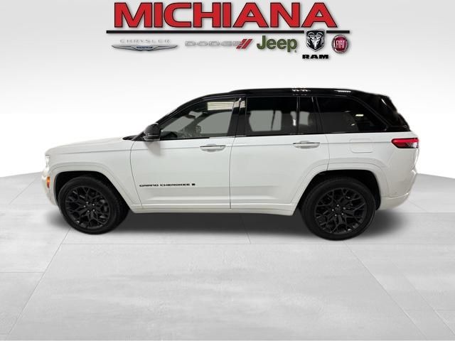 2025 Jeep Grand Cherokee Summit Reserve's photo