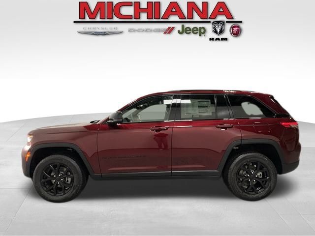 2025 Jeep Grand Cherokee Altitude's photo
