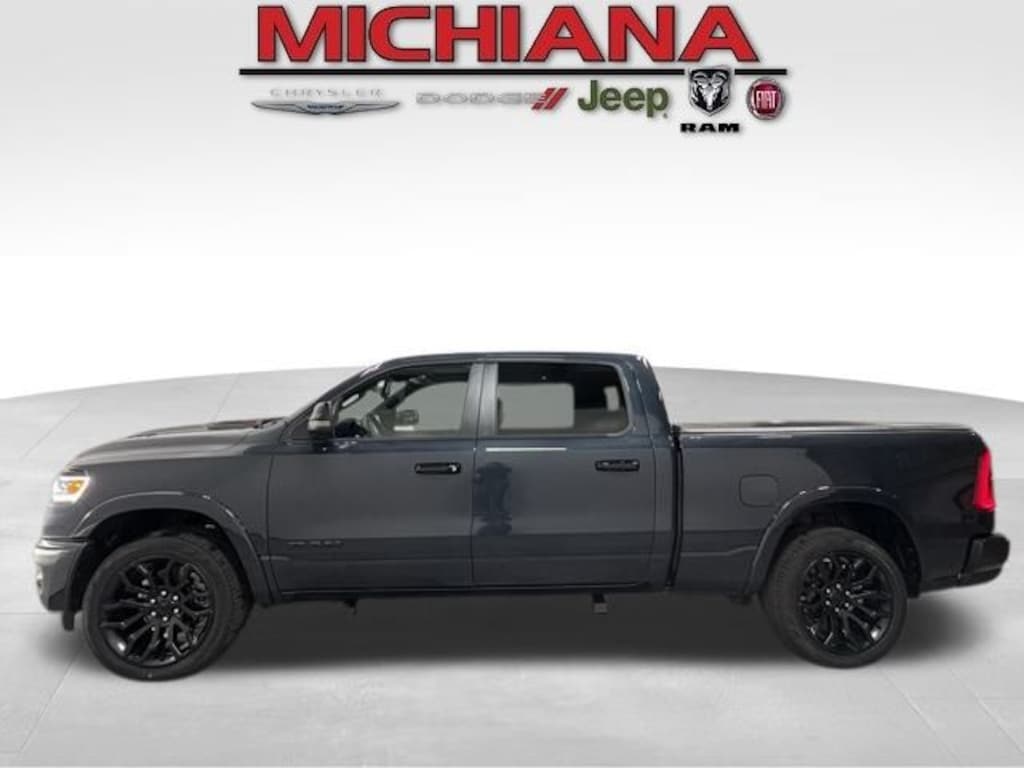 New 2026 Ram 1500 LIMITED CREW CAB 4X4 6'4 BOX Pickup