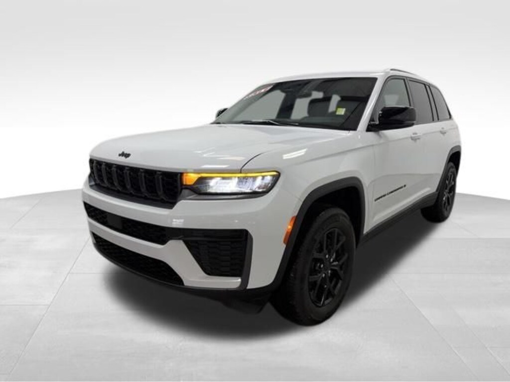 New 2026 Jeep Grand Cherokee Altitude Sport Utility