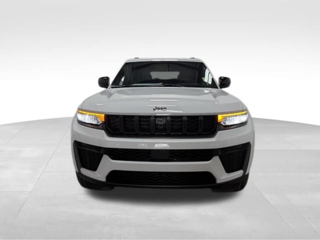 New 2026 Jeep Grand Cherokee L Altitude Sport Utility