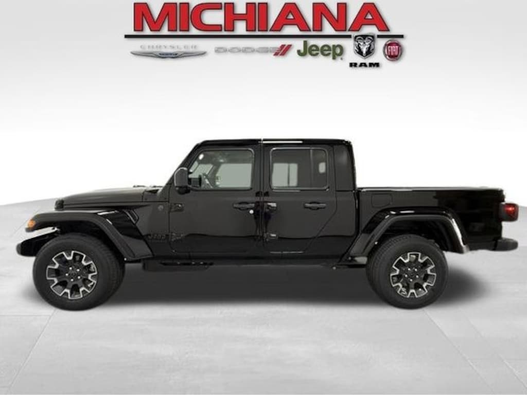 New 2026 Jeep Gladiator Sahara Pickup