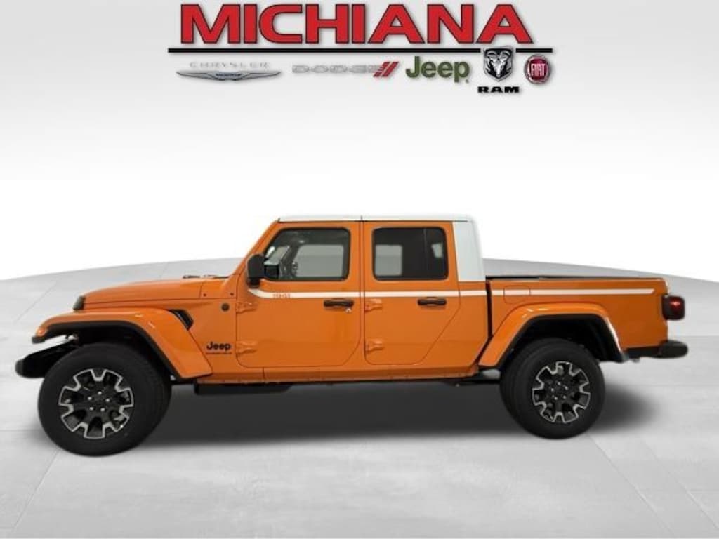New 2026 Jeep Gladiator Sahara Pickup