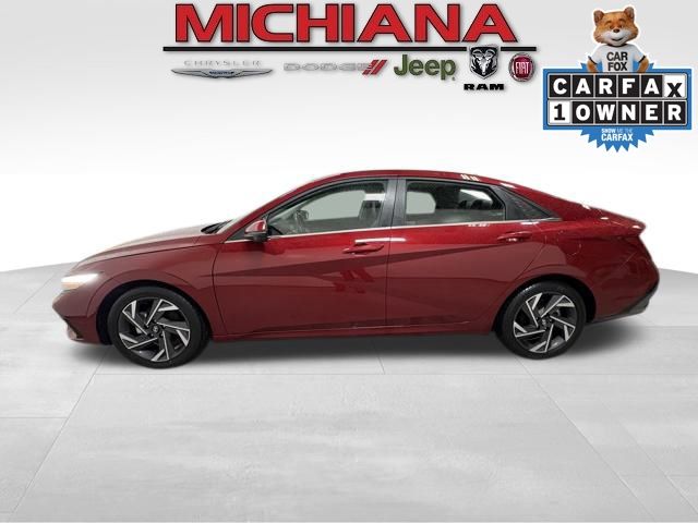2024 Hyundai Elantra Limited's photo