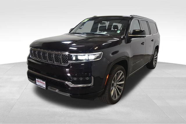 2023 Jeep Grand Wagoneer L II photo 2