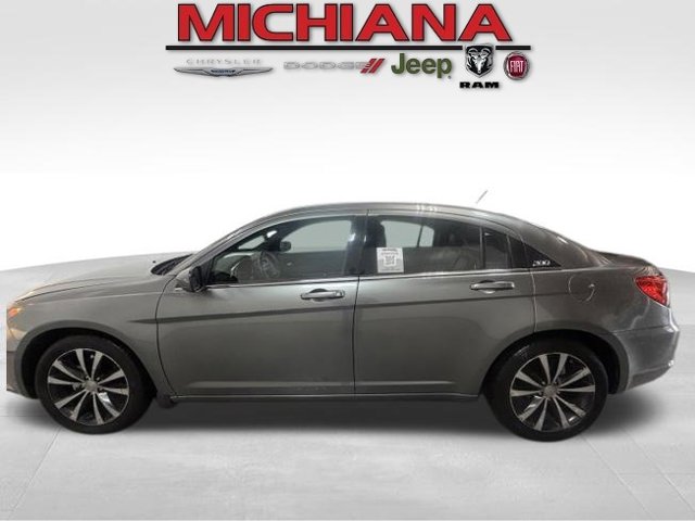  Chrysler 200