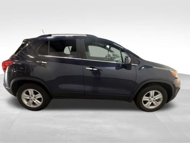 Used 2019 Chevrolet Trax LT with VIN 3GNCJLSB8KL201006 for sale in Mishawaka, IN