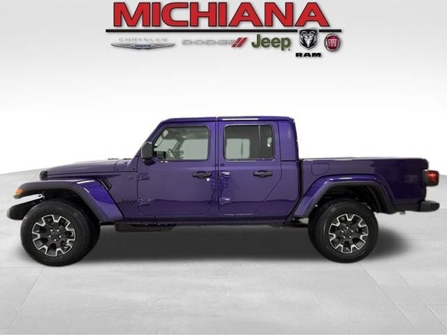 2026 Jeep Gladiator Sahara's photo
