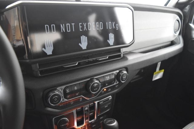 2025 Jeep Gladiator Willys - Photo 14