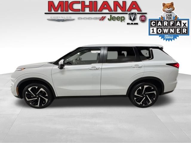 2024 Mitsubishi Outlander SE's photo