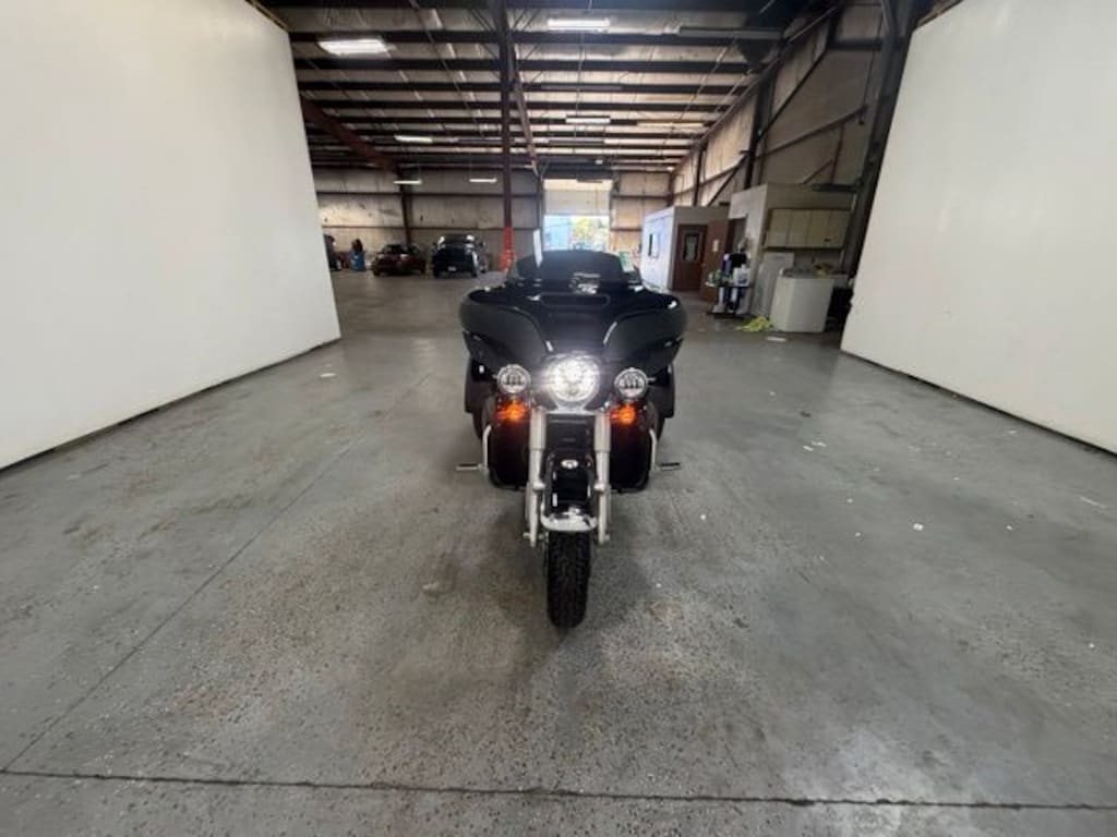 Used 2022 Harley-Davidson Tri Glide Ultra Motorcycle