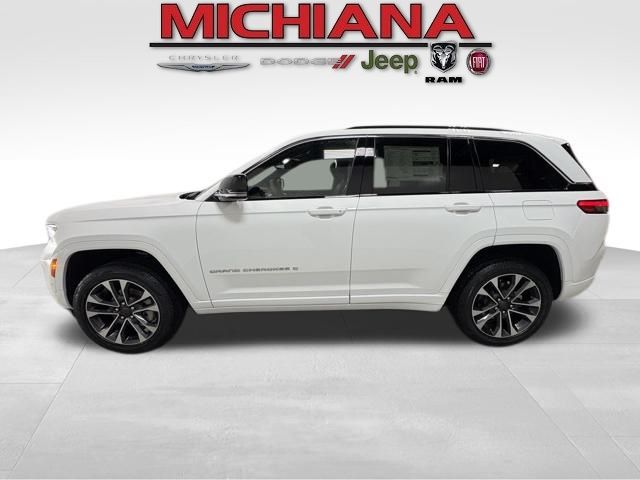 2025 Jeep Grand Cherokee Overland's photo