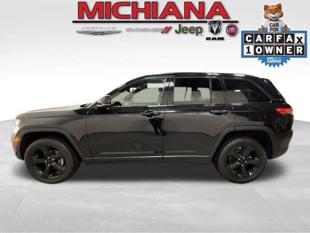 2023 Jeep Grand Cherokee Altitude's photo
