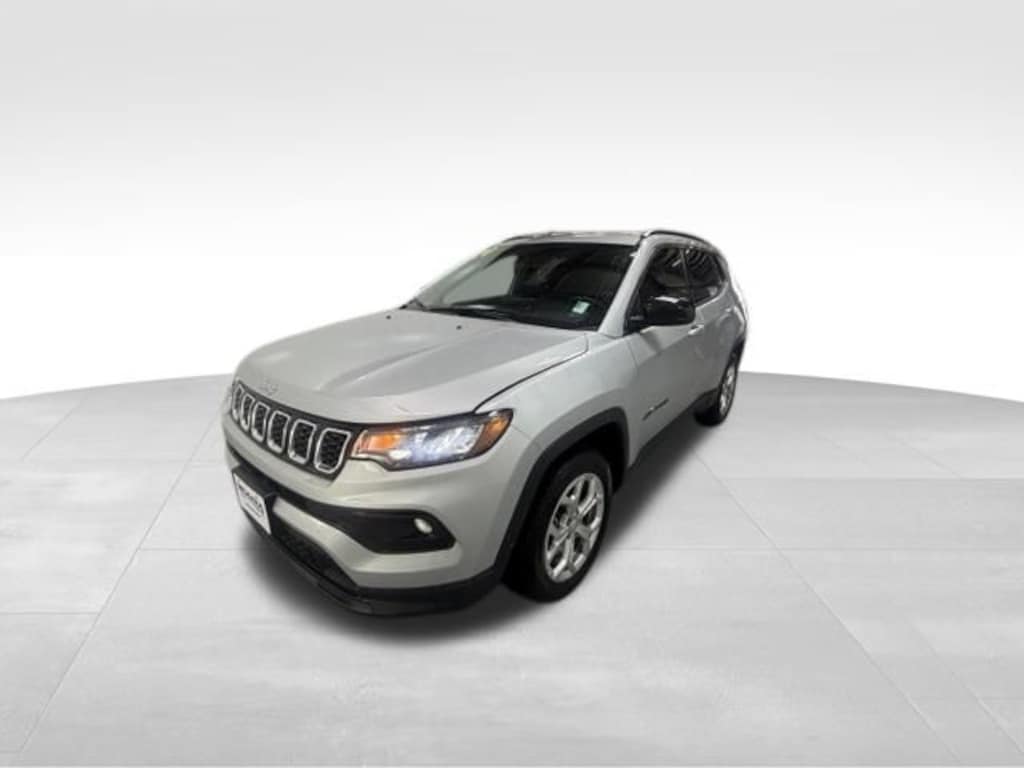 Used 2024 Jeep Compass Latitude SUV