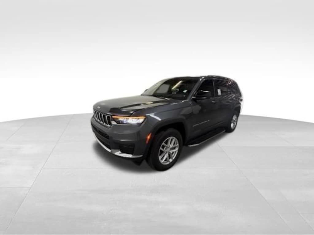 Used 2025 Jeep Grand Cherokee L Laredo SUV